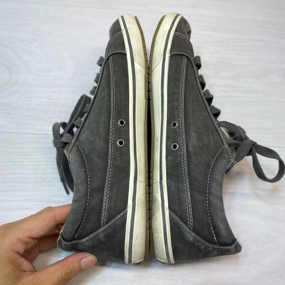 Taos Womens 10 Moc Star Sneaker Casual Low Top Grey Canvas Lace Up MST-13482A